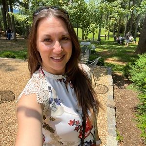 Meet your Posher, Lindsey